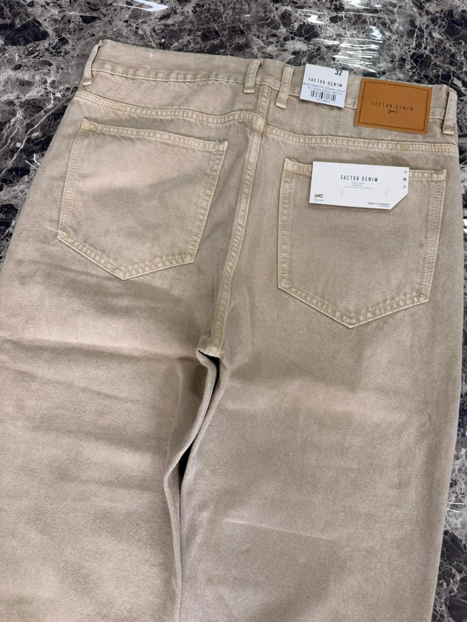 JEAN MOM FIT DENIM COLORS