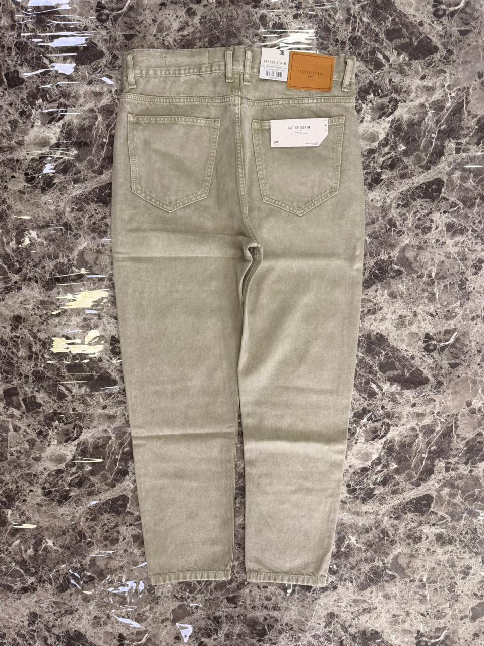 JEAN MOM FIT DENIM COLORS