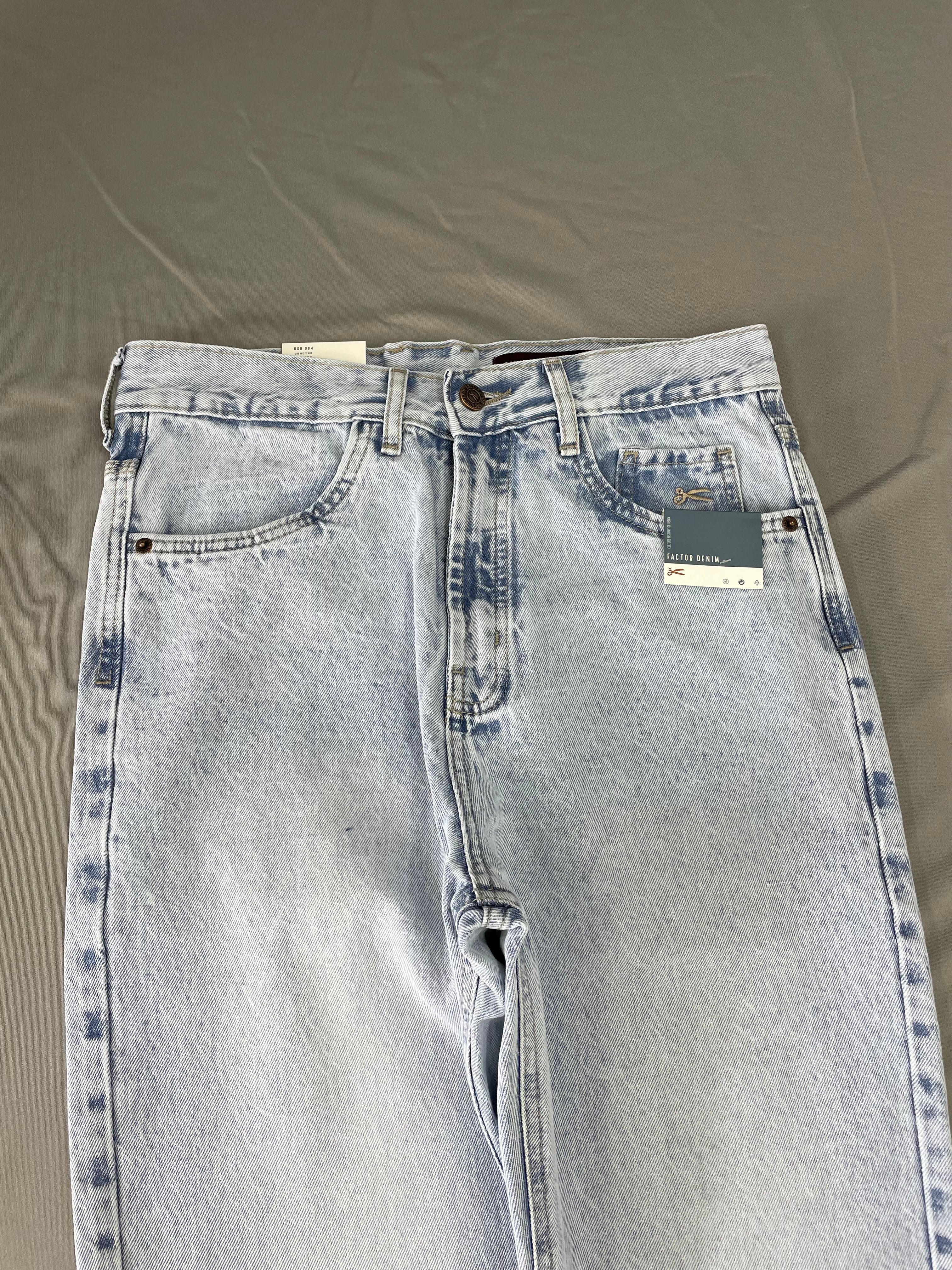 MOM JEAN DM AZUL HIELO