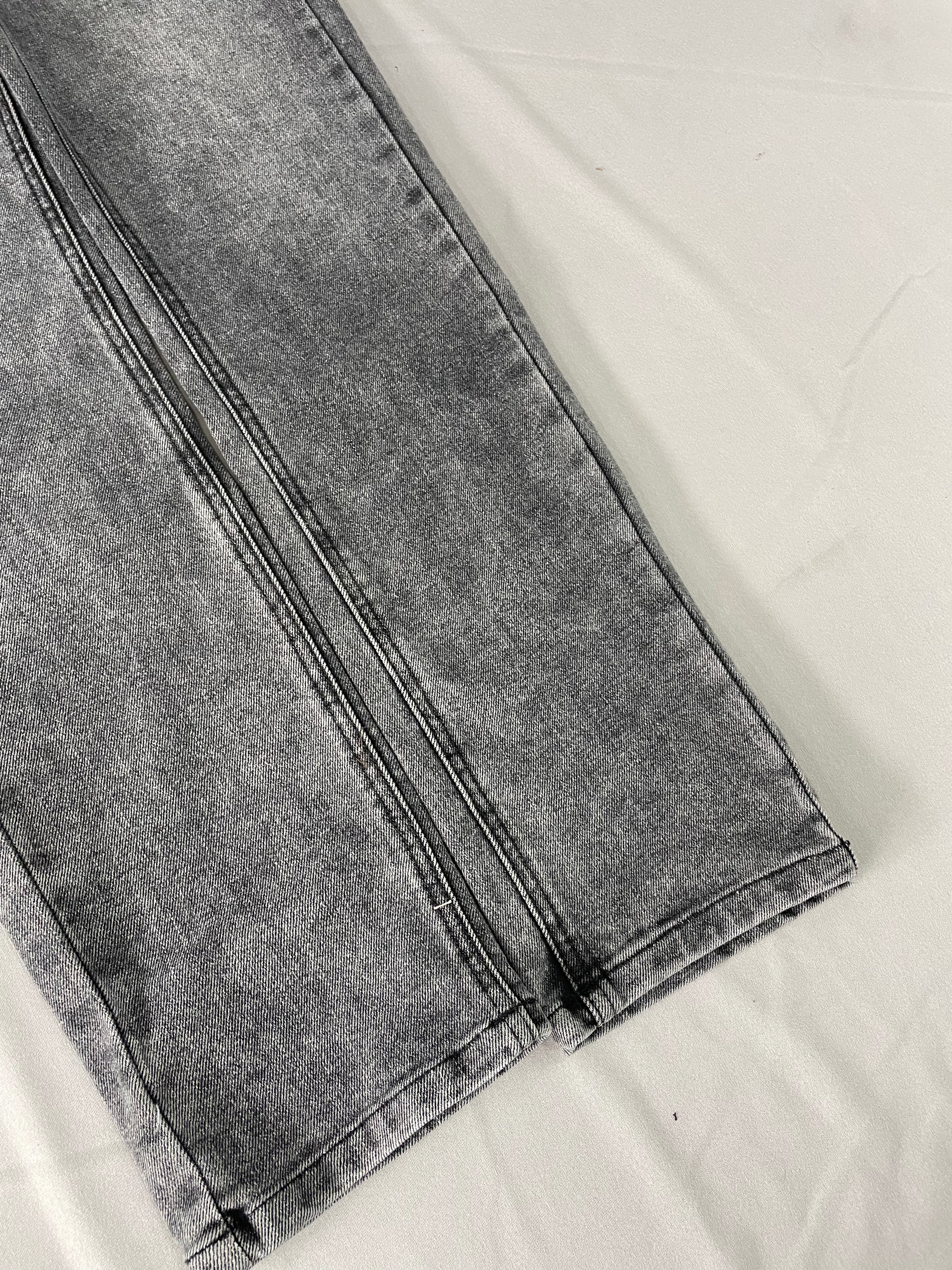 JEAN SEMI TUBO BZ GRIS