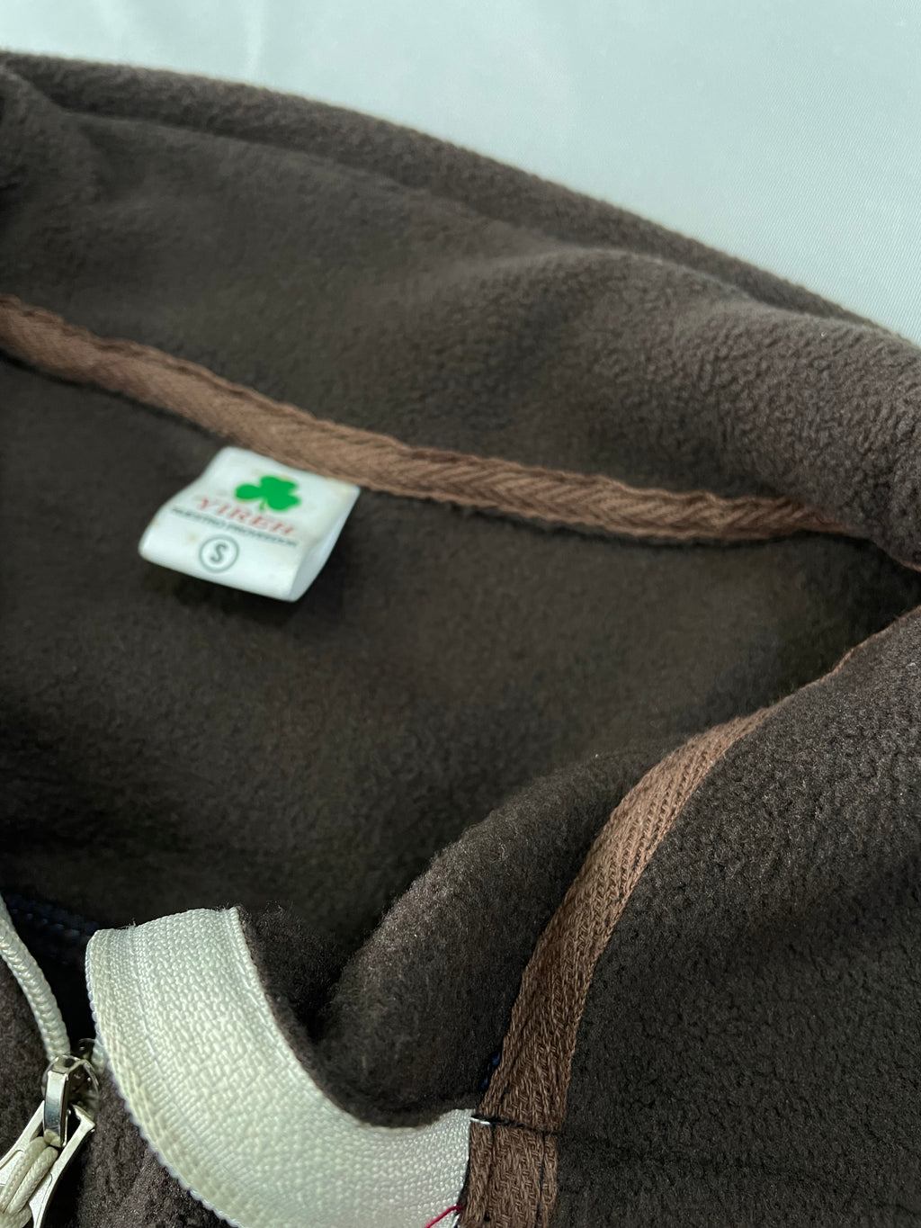 BUZO ESTÁNDAR PM CAFÉ