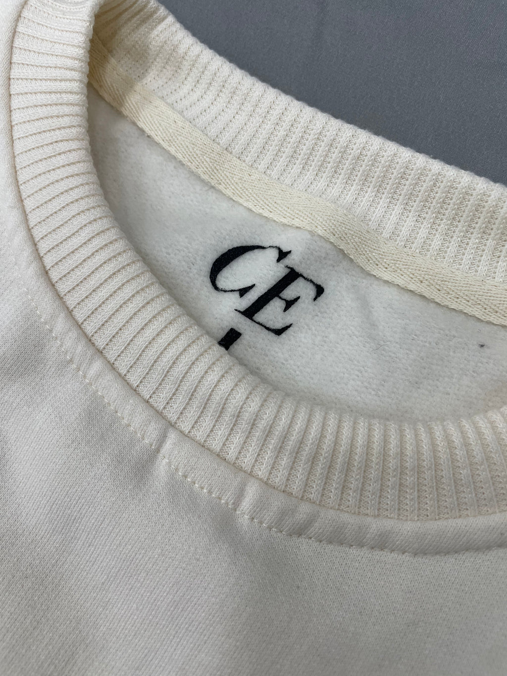 SUDADERA SIN CAPUCHA OVERSIZE CE BEIGE