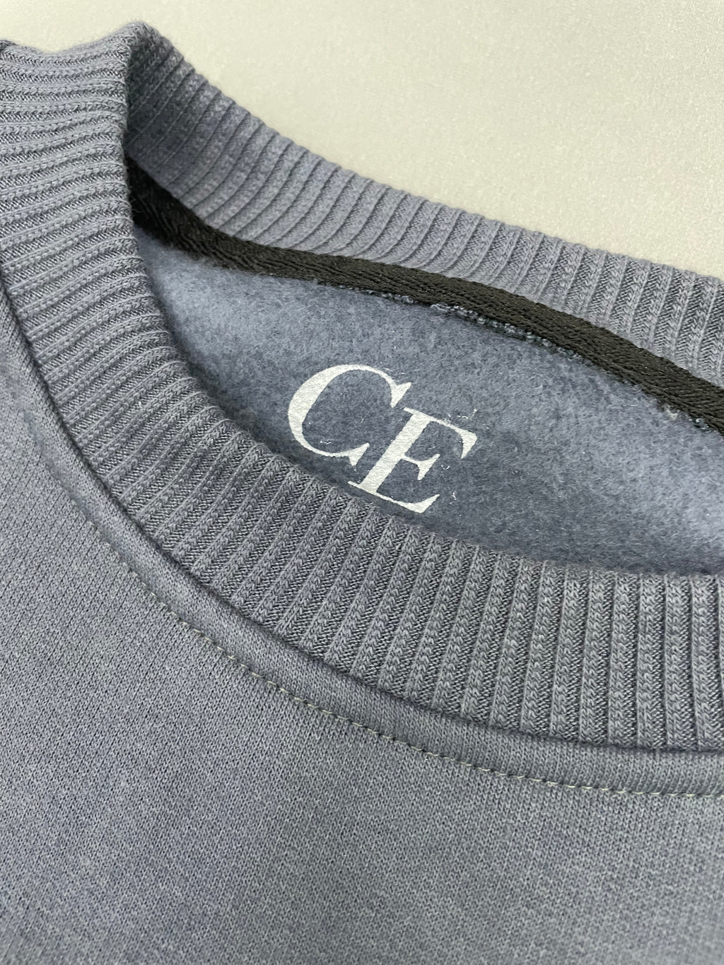 SUDADERA SIN CAPUCHA OVERSIZE CE AZUL