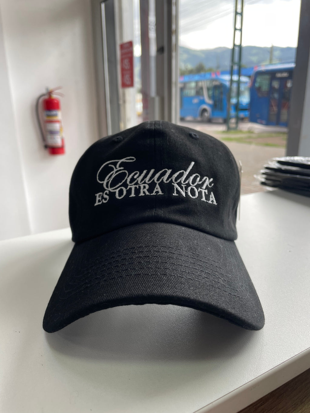 GORRA “ECUADOR ES OTRA NOTA”