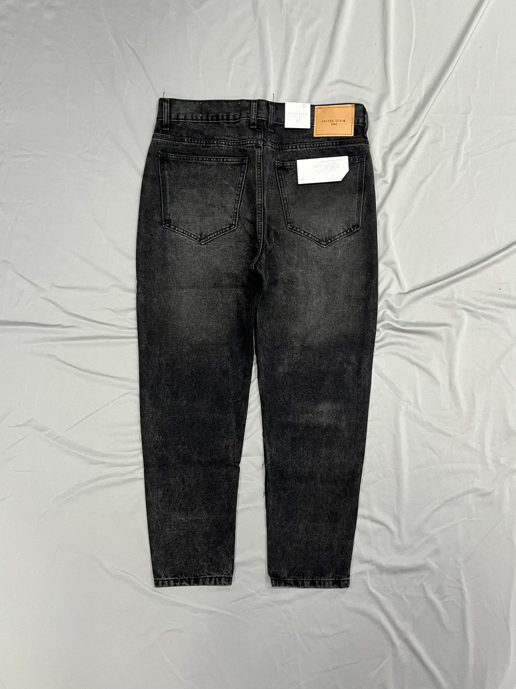 MOM JEAN DM GRIS OSCURO