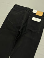 MOM JEAN DM NEGRO COMPLETO