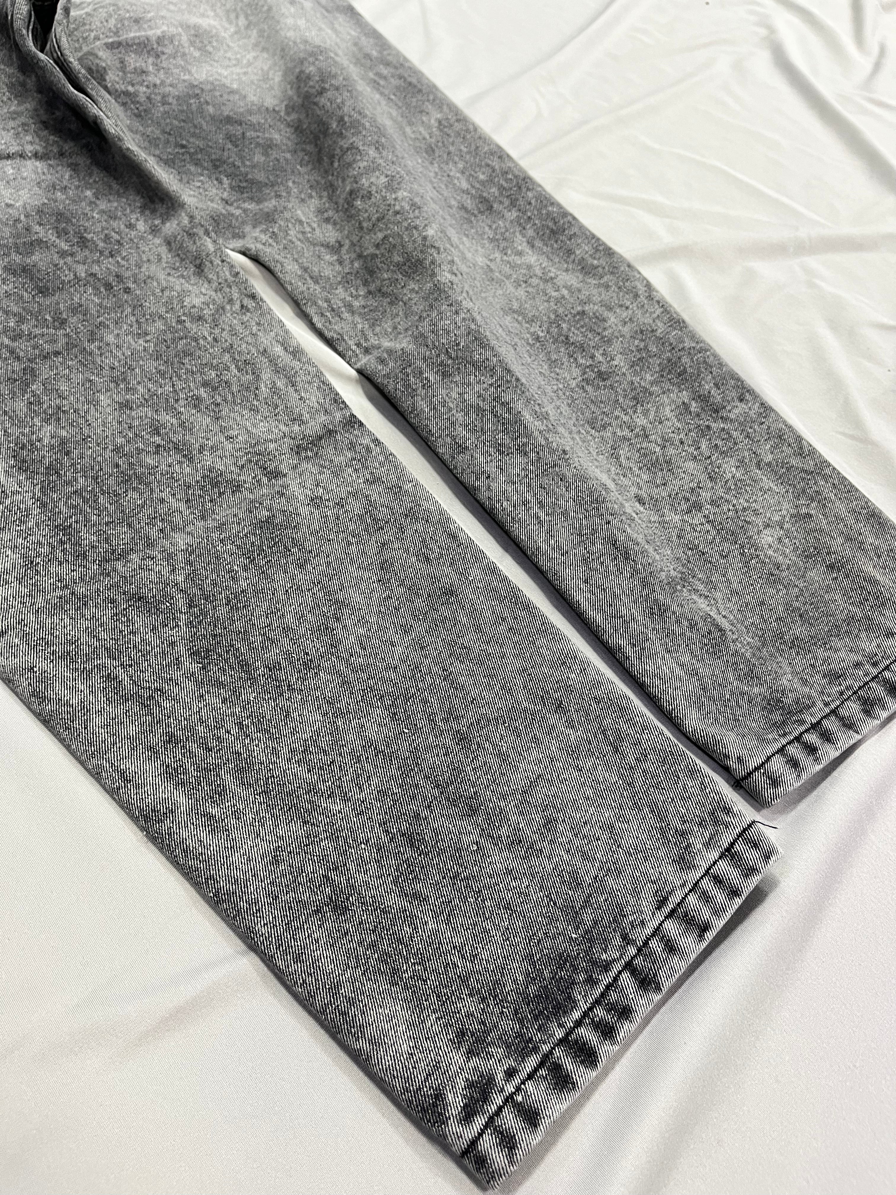 MOM JEAN DM GRIS CLARO