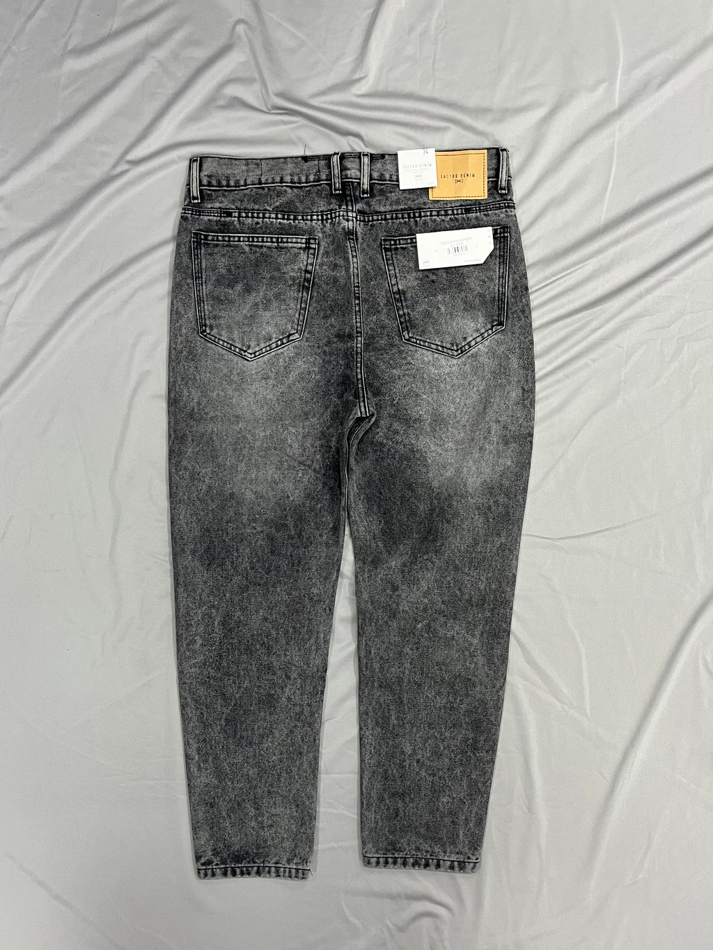 MOM JEAN DM GRIS CLARO