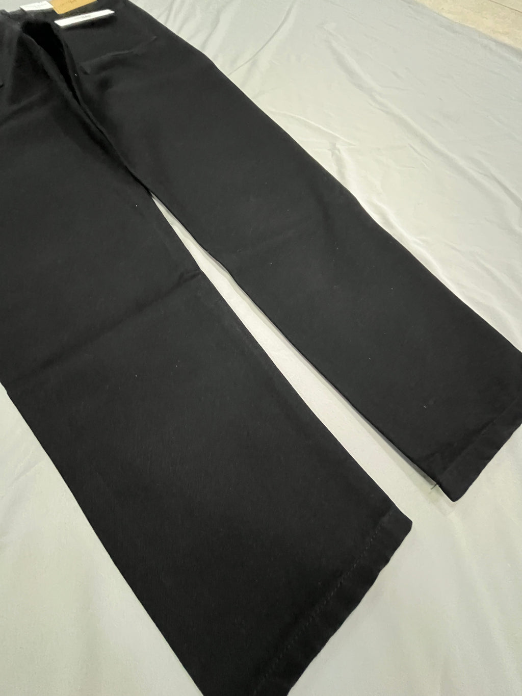 MOM JEAN DM NEGRO COMPLETO