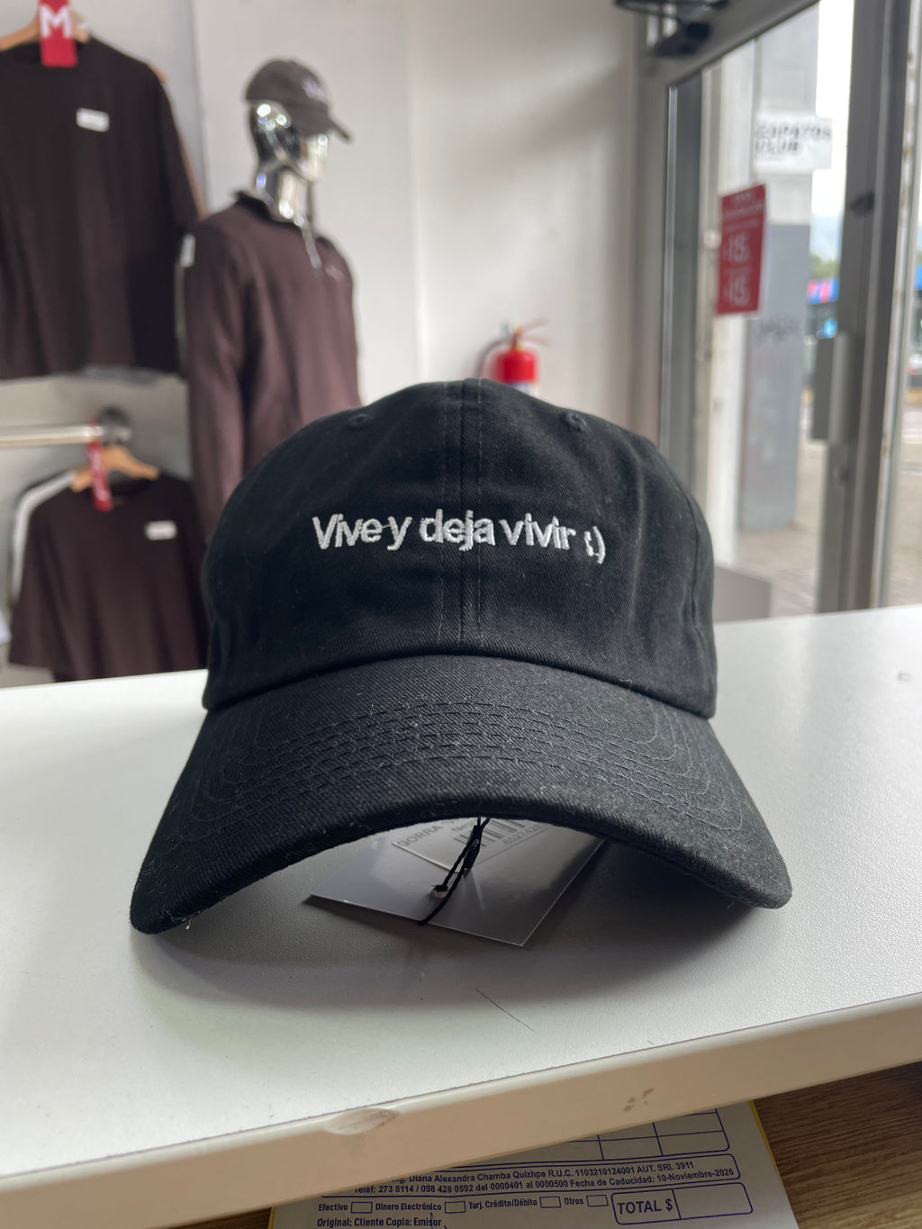 GORRA “VIVE Y DEJA VIVIR”