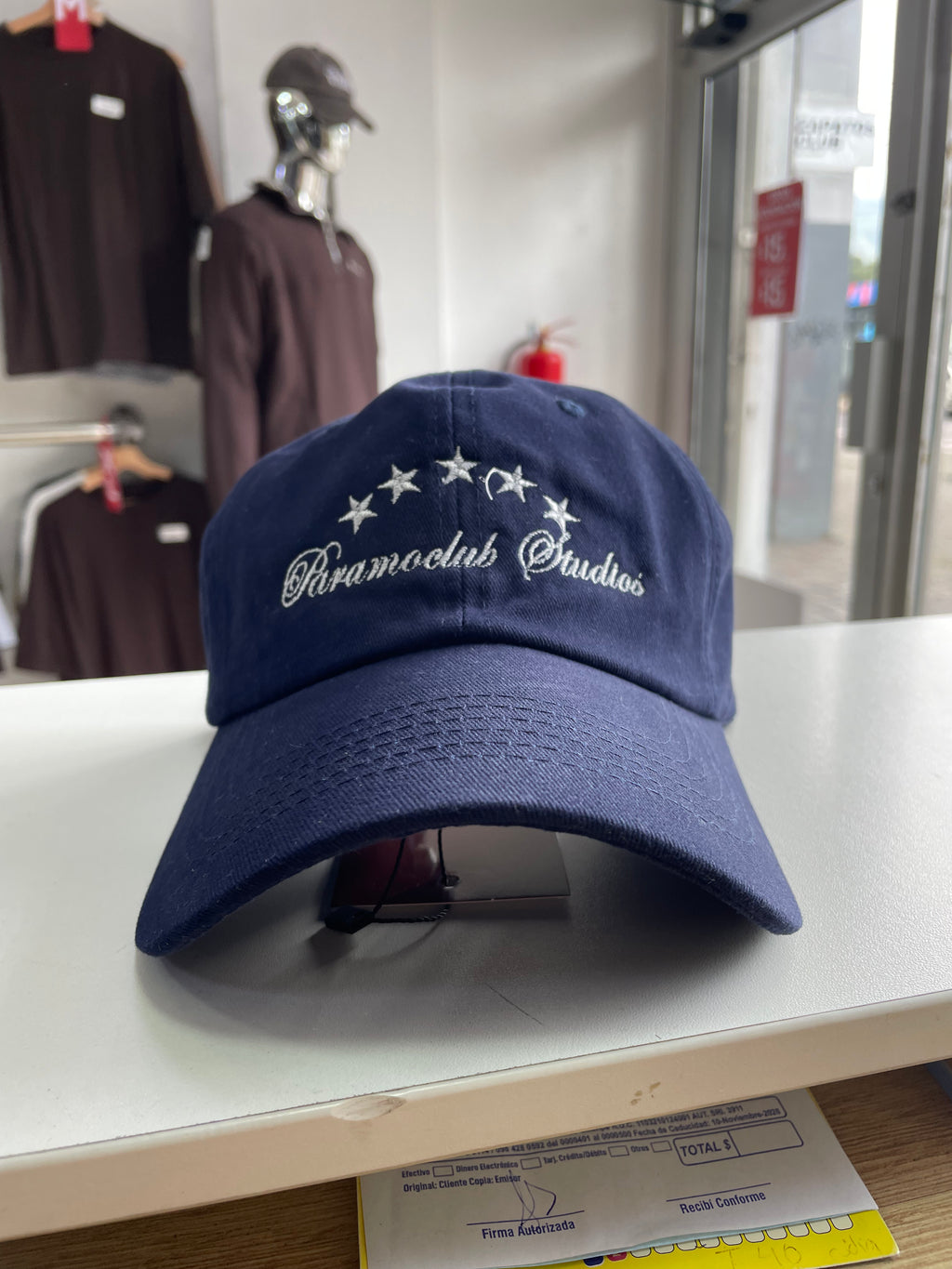 GORRA “PARAMOCLUB STUDIOS”