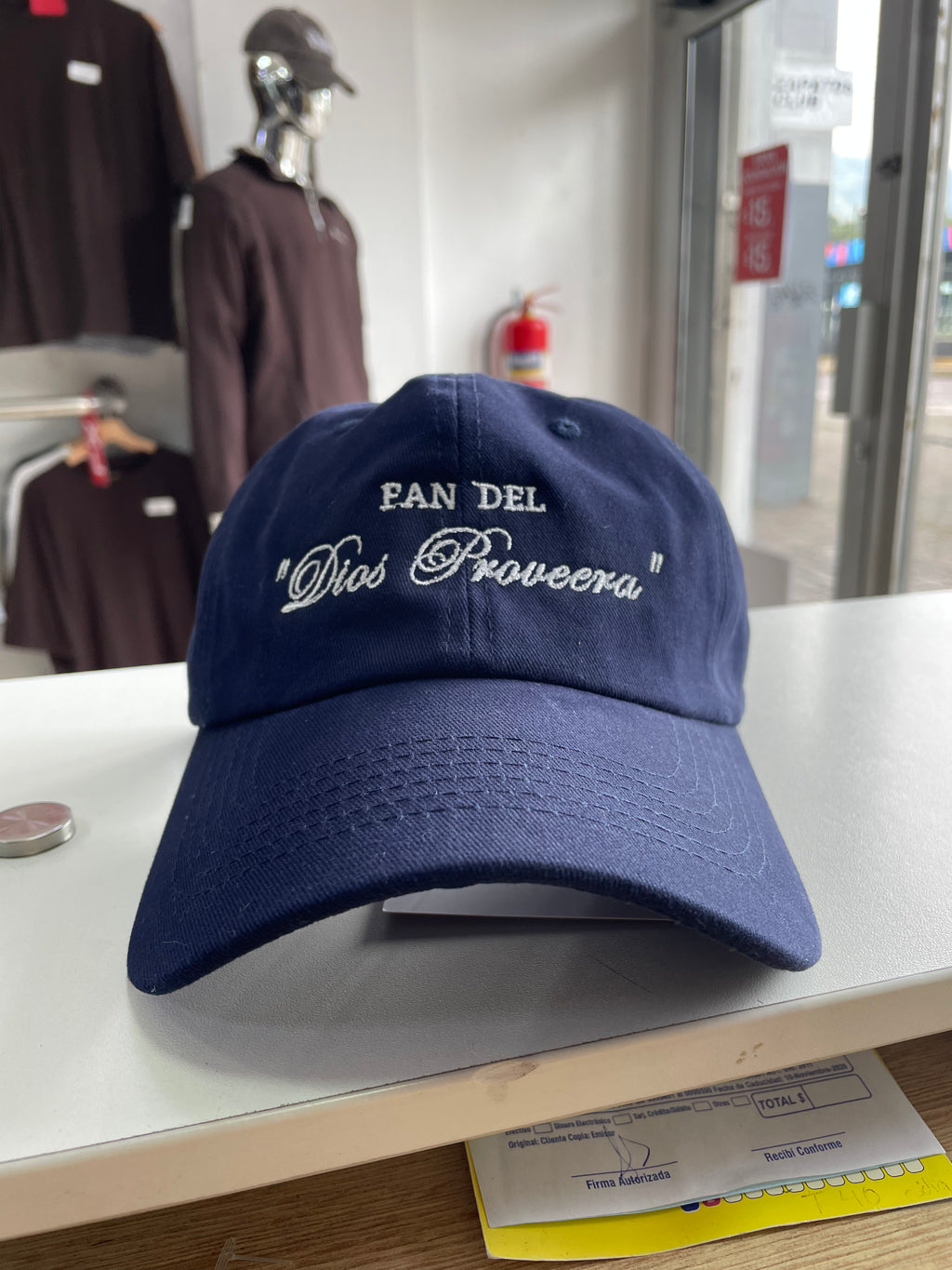 GORRA “FAN DEL DIOS PROVEERÁ”