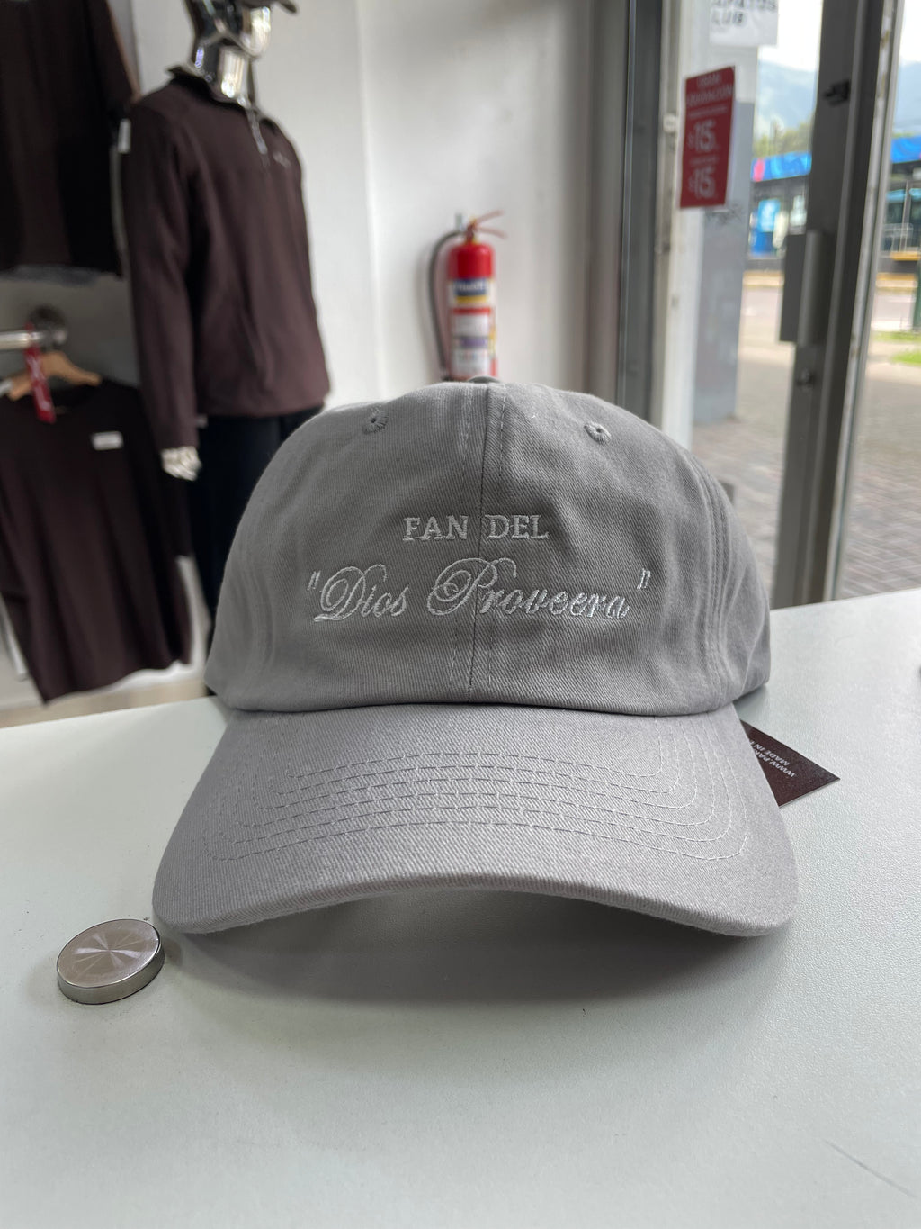 GORRA “FAN DEL DIOS PROVEERÁ”