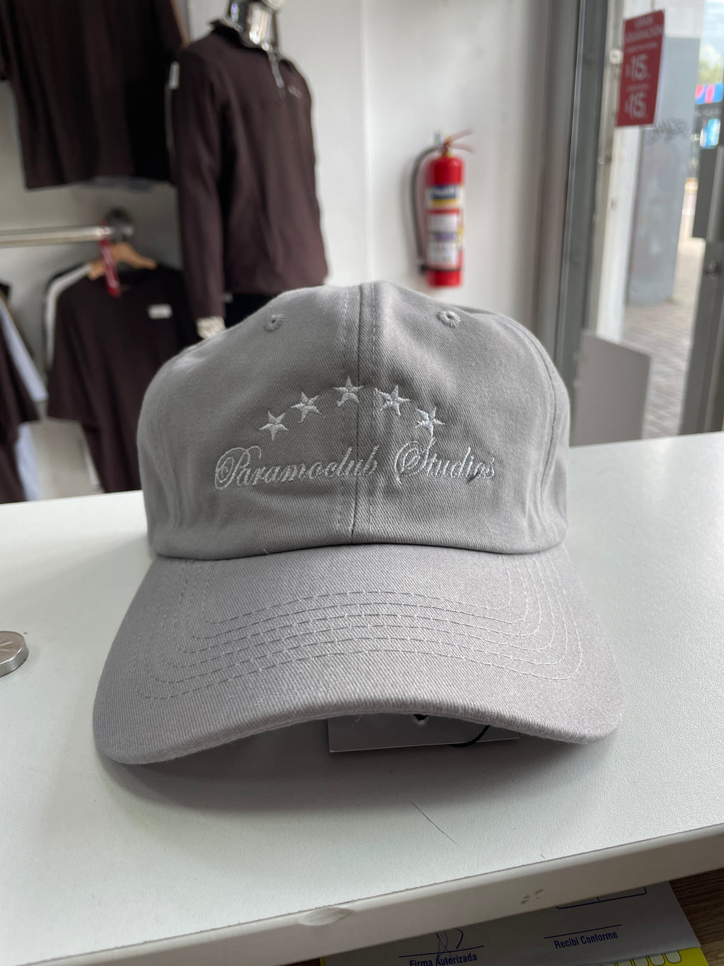 GORRA “PARAMOCLUB STUDIOS”