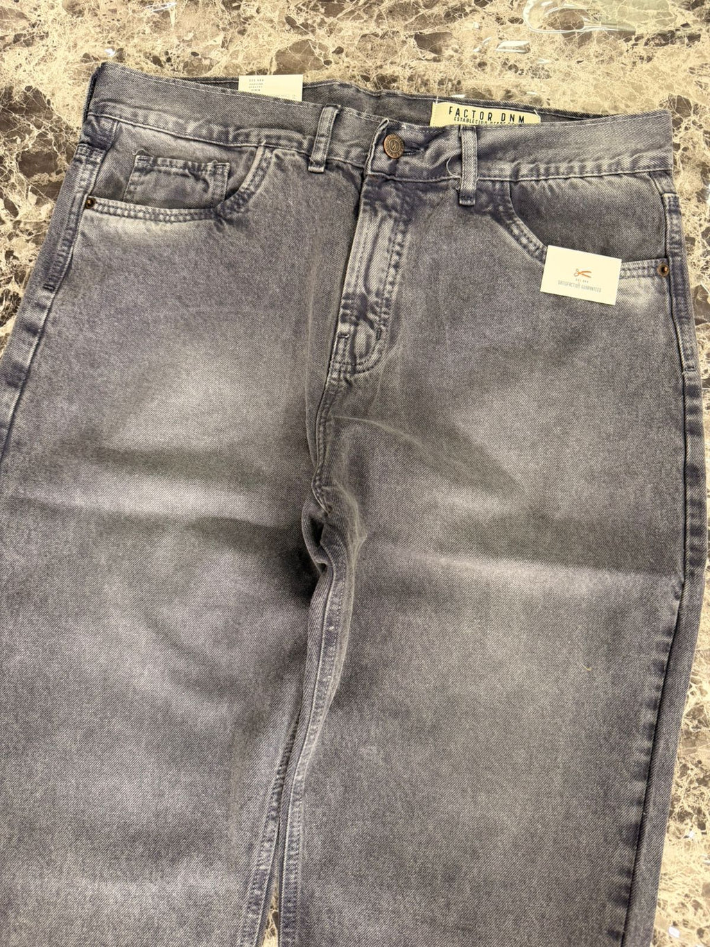 JEAN MOM FIT DENIM COLORS