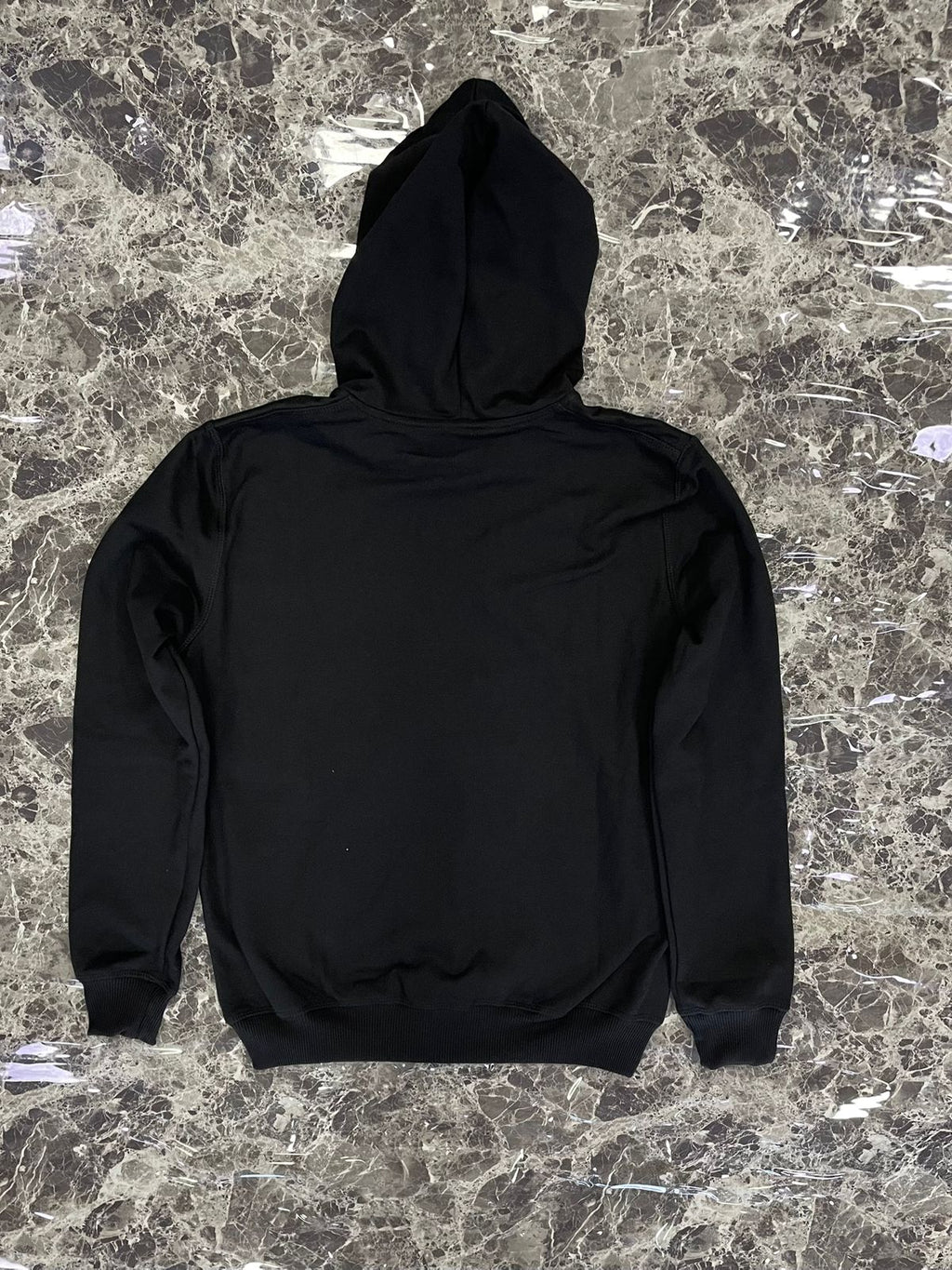 SUDADERA ESTANDAR CON CAPUCHA Y CIERRE